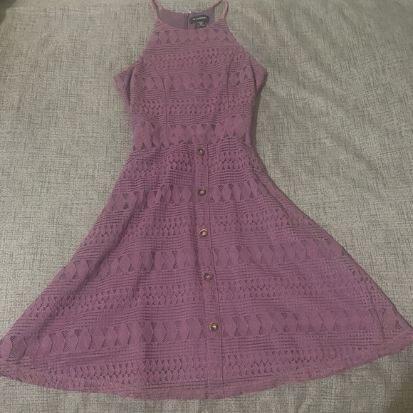 Le Château Lace Halter Dress - Picture 2 of 7